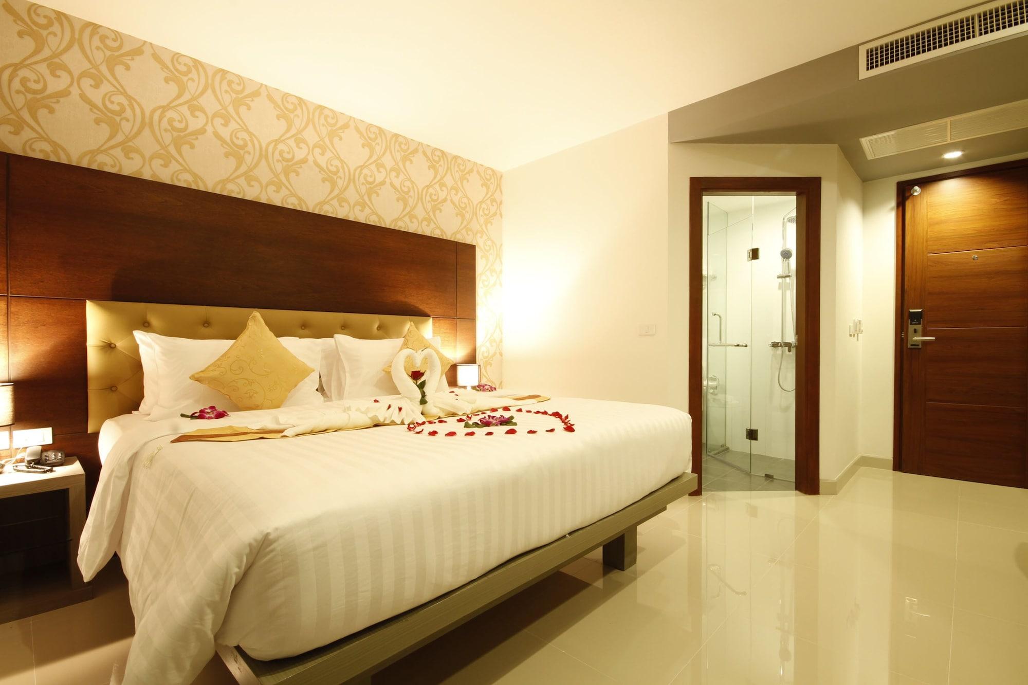 Hemingways Silk Hotel Patong Zewnętrze zdjęcie