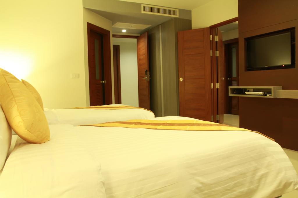 Hemingways Silk Hotel Patong Zewnętrze zdjęcie