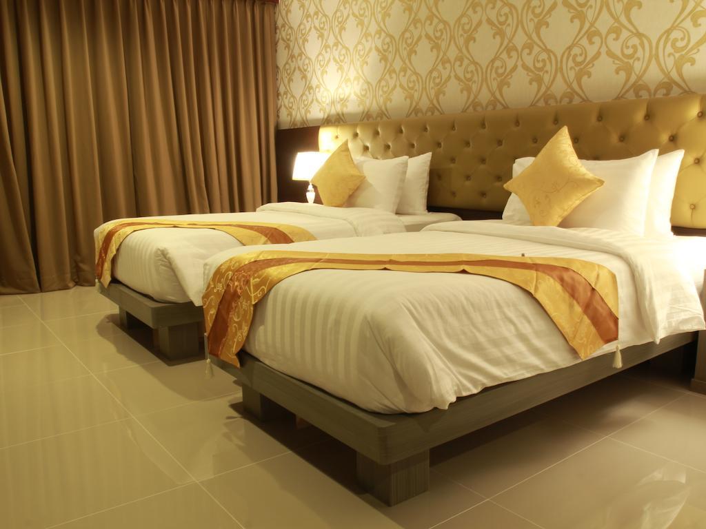 Hemingways Silk Hotel Patong Zewnętrze zdjęcie