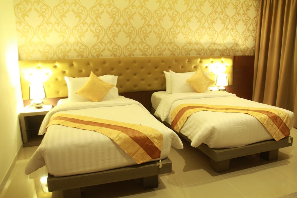 Hemingways Silk Hotel Patong Zewnętrze zdjęcie