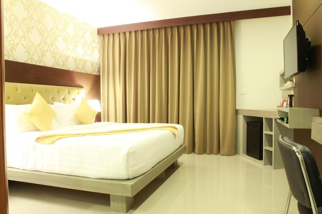 Hemingways Silk Hotel Patong Zewnętrze zdjęcie