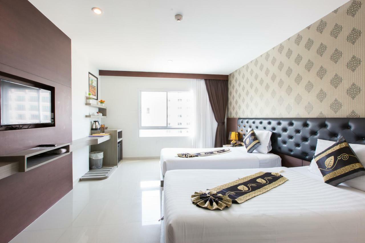 Hemingways Silk Hotel Patong Zewnętrze zdjęcie
