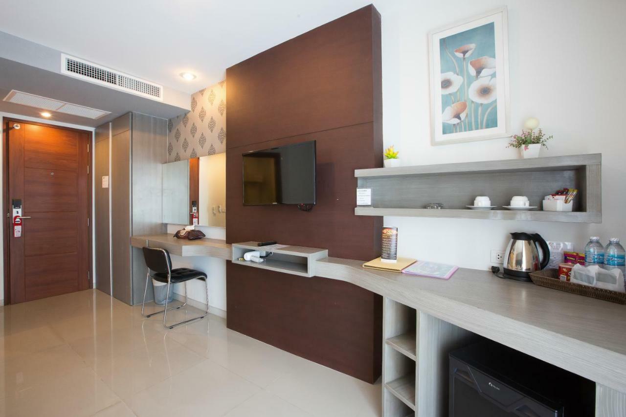 Hemingways Silk Hotel Patong Zewnętrze zdjęcie