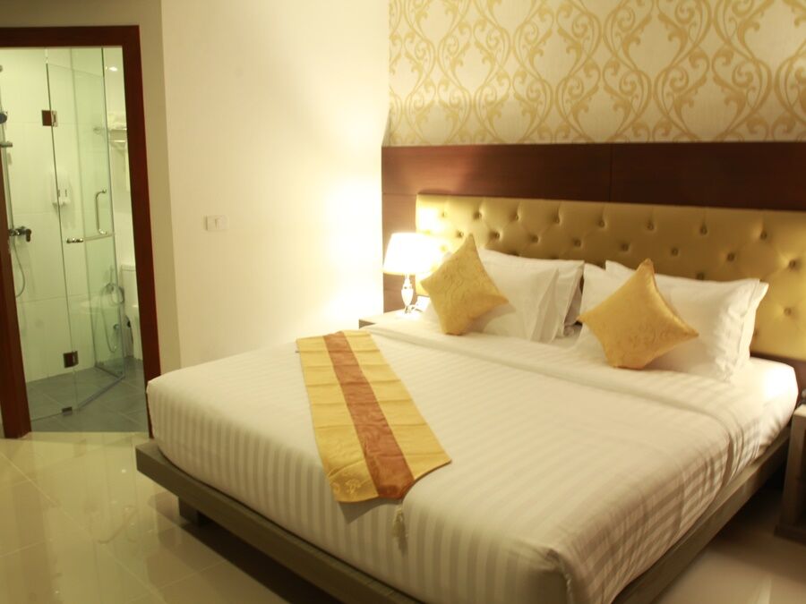 Hemingways Silk Hotel Patong Zewnętrze zdjęcie